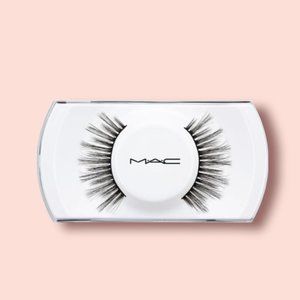 🗣M•A•C Lashes BRAND  NEW